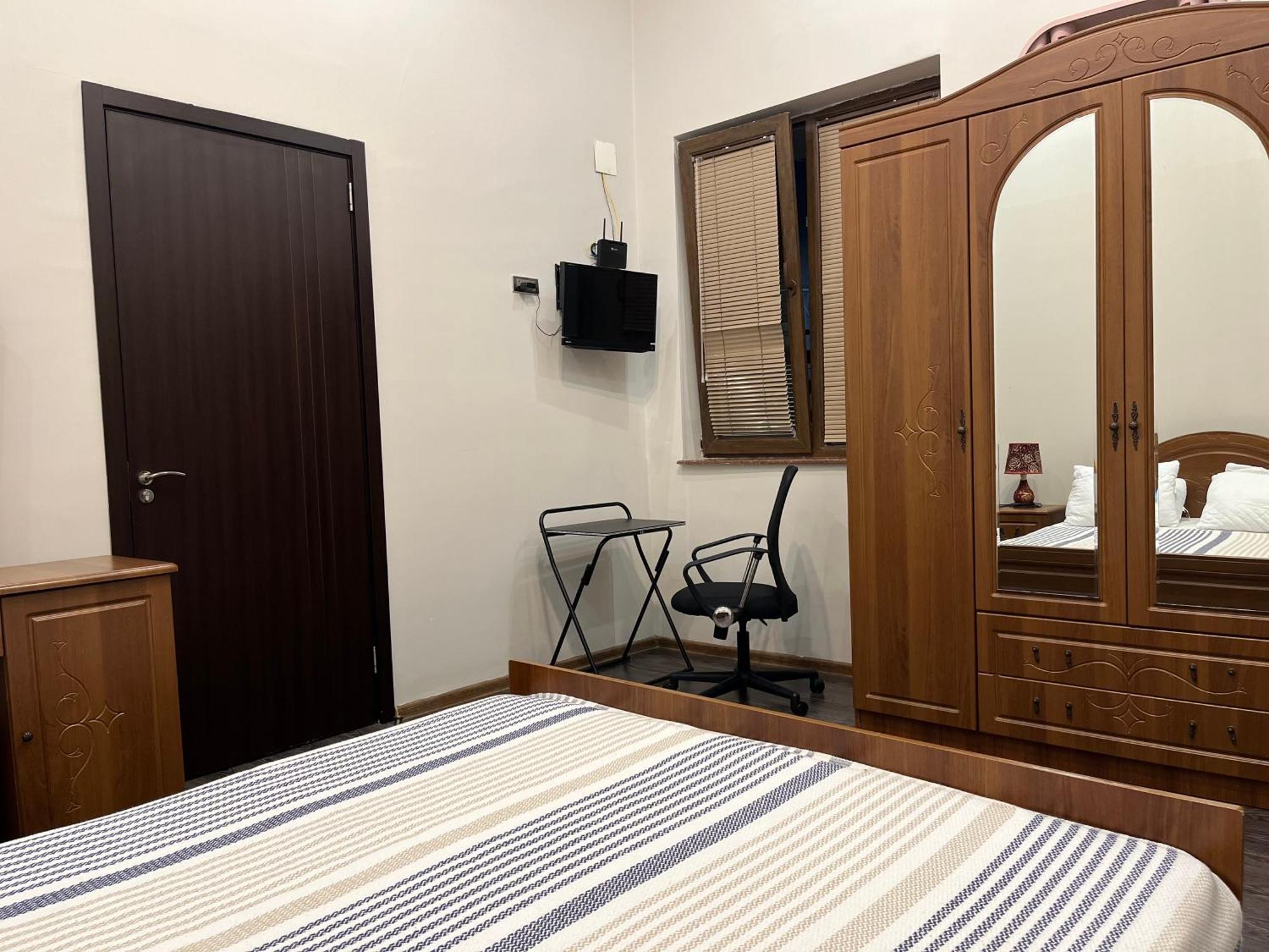 Old Batumi Apartment On Kostava 9 外观 照片