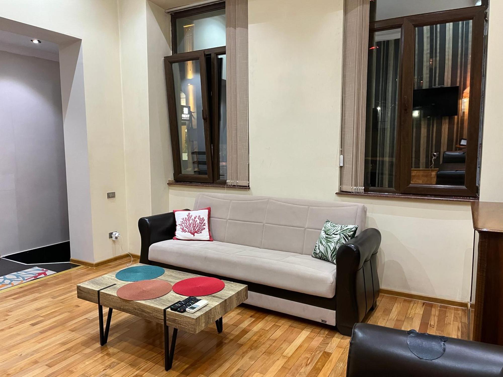 Old Batumi Apartment On Kostava 9 外观 照片